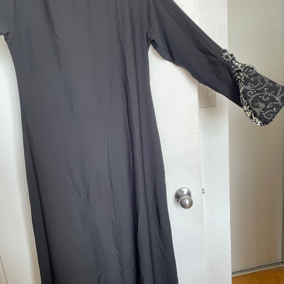 Fancy Gem filled Abaya - Picture 4 of 4